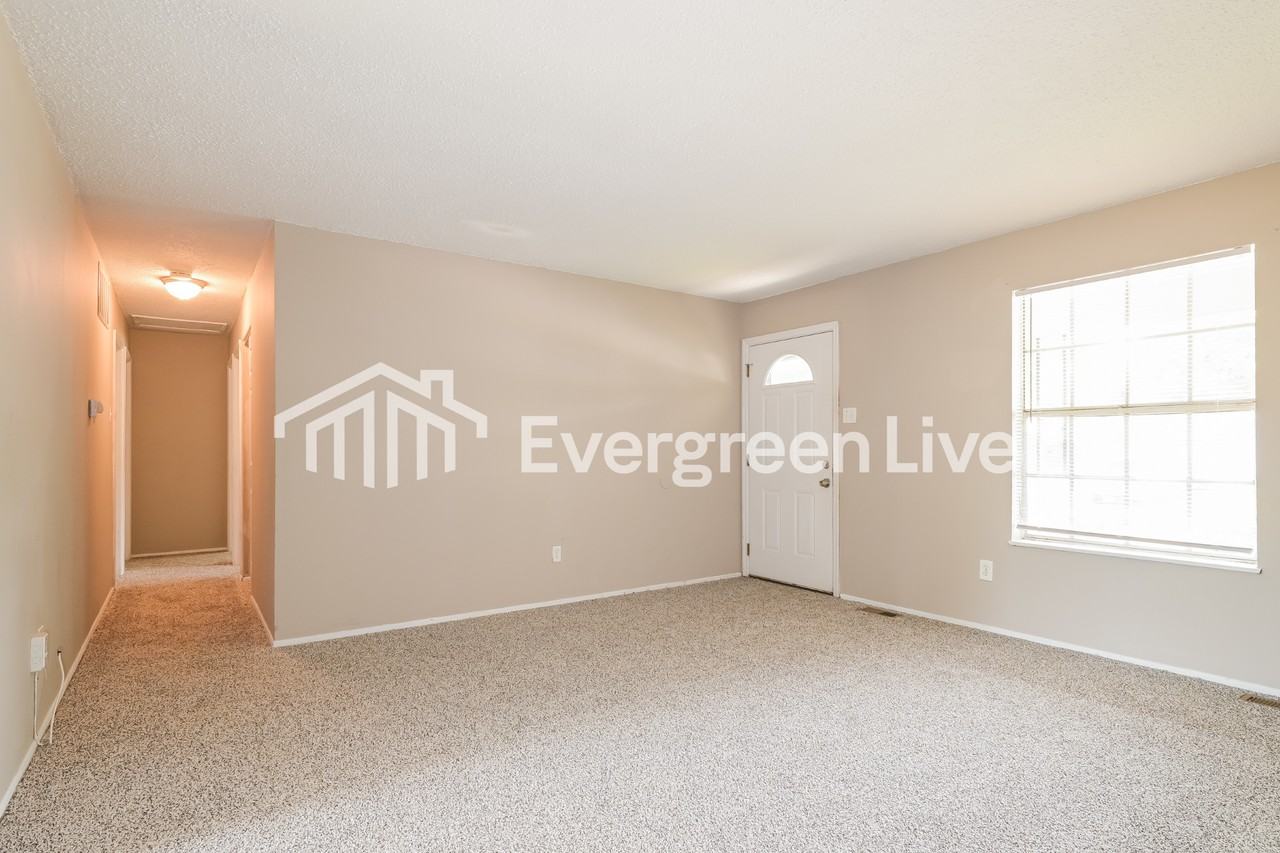 1805 Stilton Ct - Photo 3 of 15