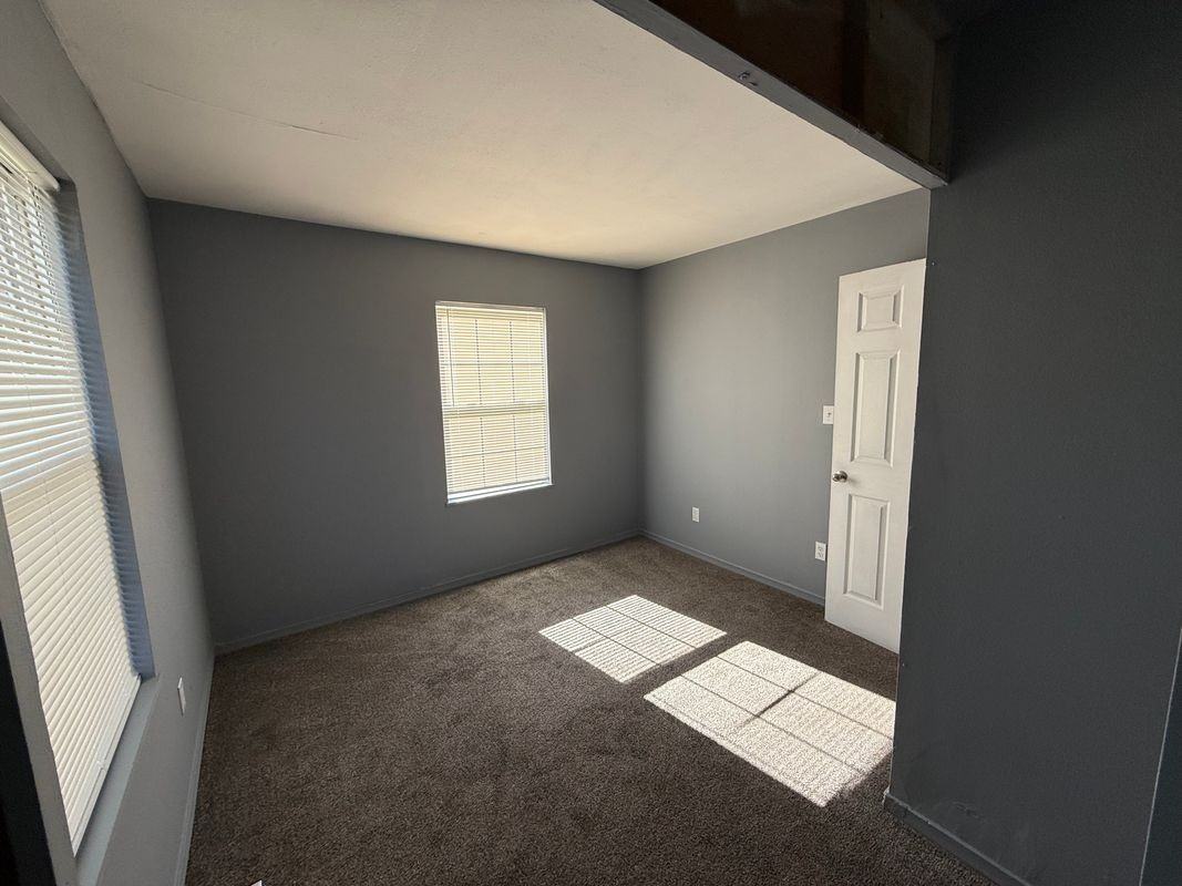 4471 Gaiter Ln - Photo 7 of 10
