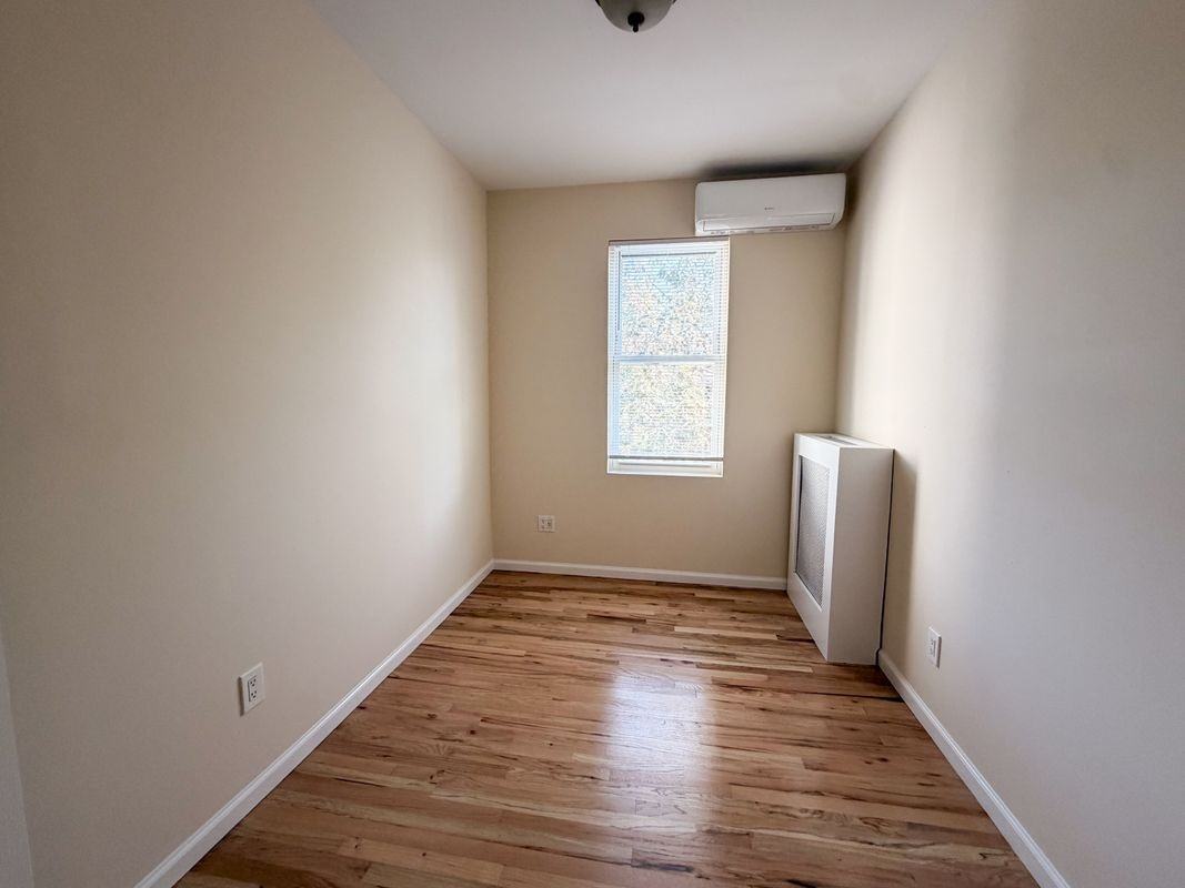 3232 60th St - Photo 5 of 14