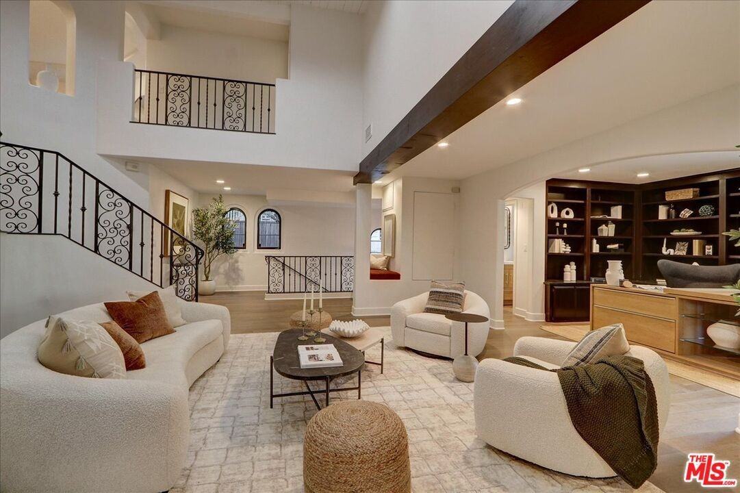 10353 Mississippi Ave - Photo 6 of 45
