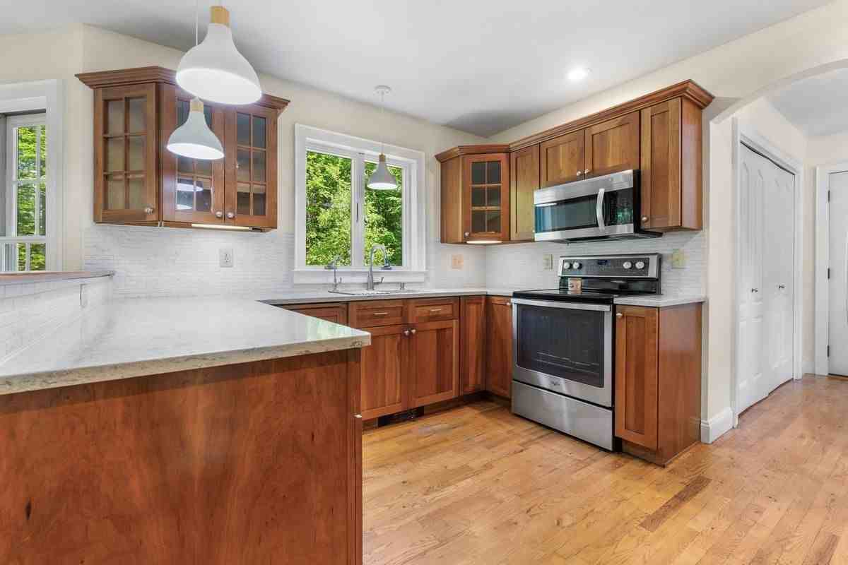 741 N Pembroke Rd - Photo 7 of 17