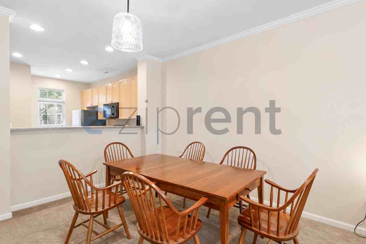 530 Jetton St - Photo 4 of 17