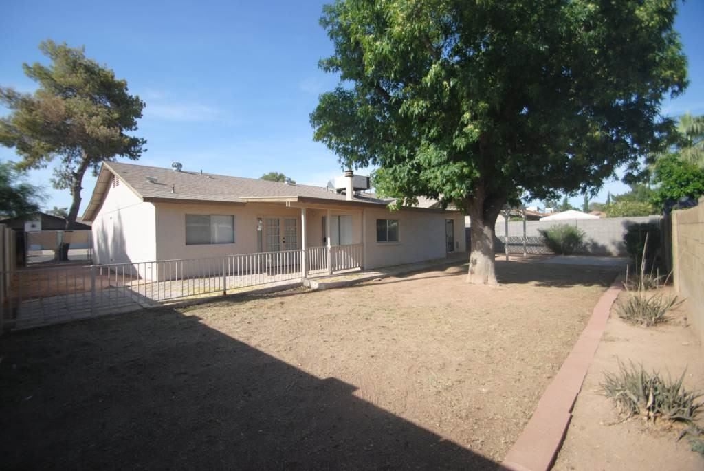 917 W Lindner Ave - Photo 2 of 14