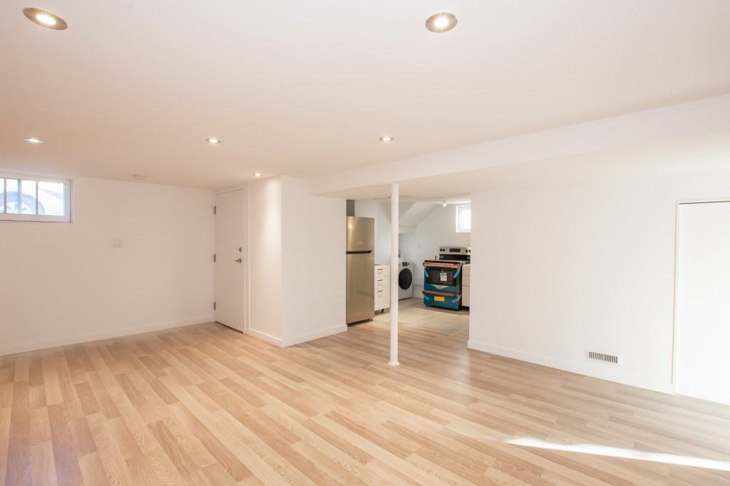 8 West Lynn Street - Photo 4 of 14