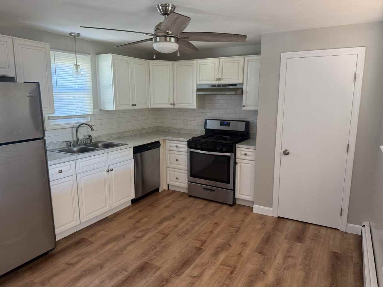 396398 Juniper St #398 - Photo 2 of 8