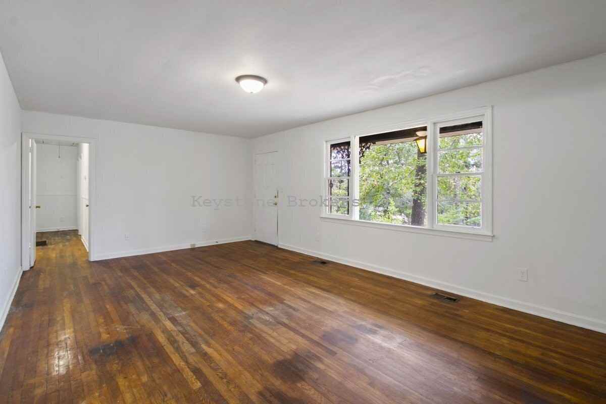 4337 Napier Ave - Photo 2 of 9
