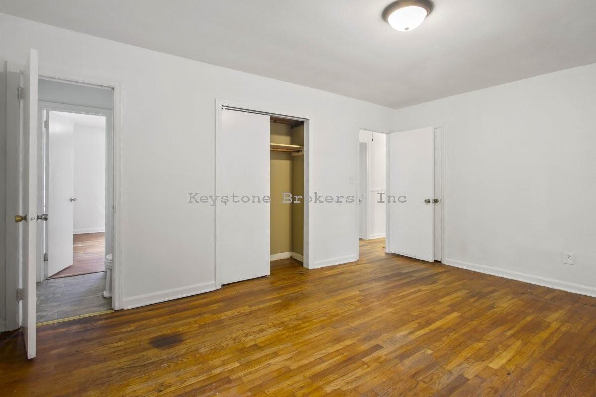 4337 Napier Ave - Photo 6 of 9