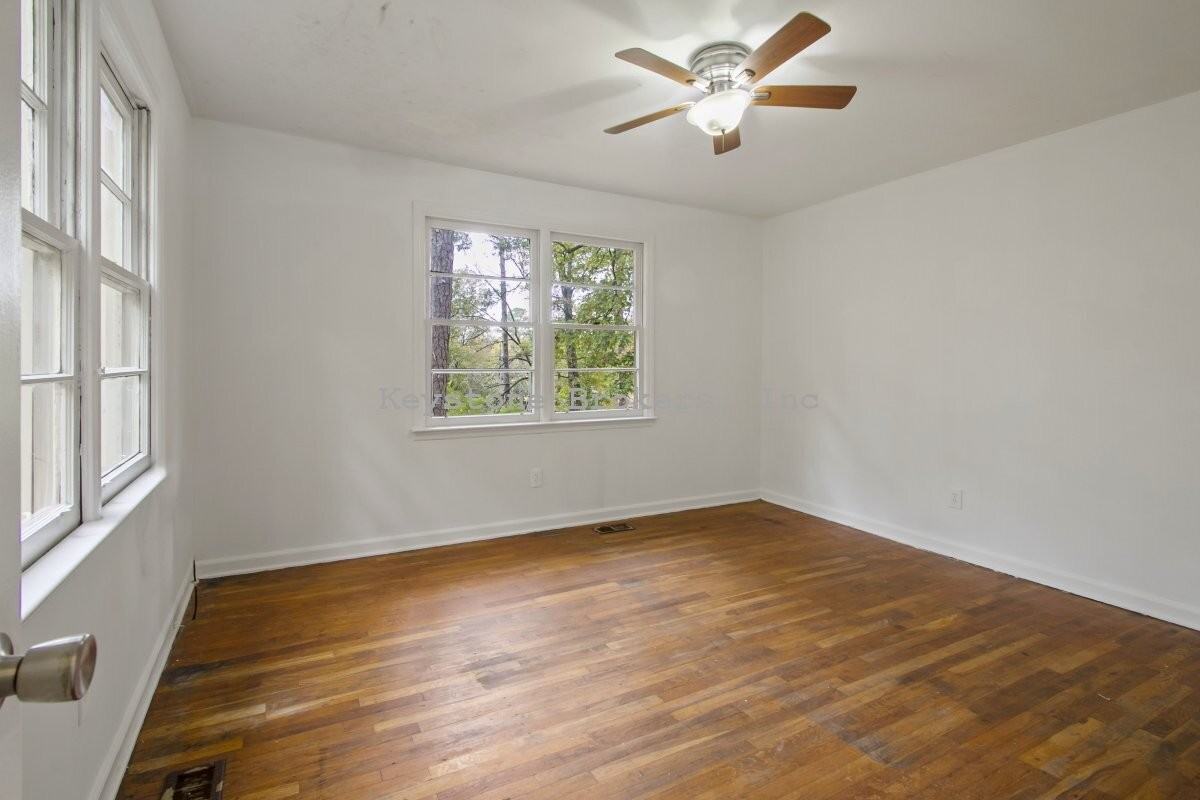4337 Napier Ave - Photo 7 of 9