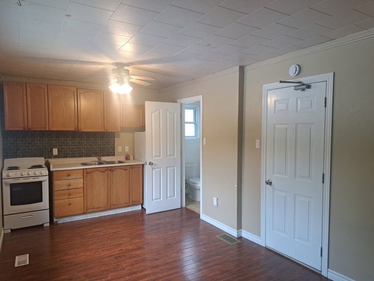 536 Douglas Avenue #Back - Photo 2 of 5
