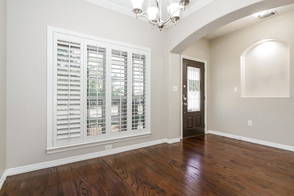 102 Cottonwood Trl - Photo 6 of 16