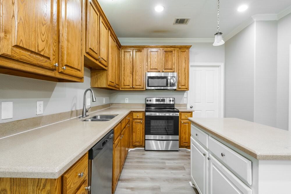 102 Cottonwood Trl - Photo 7 of 16