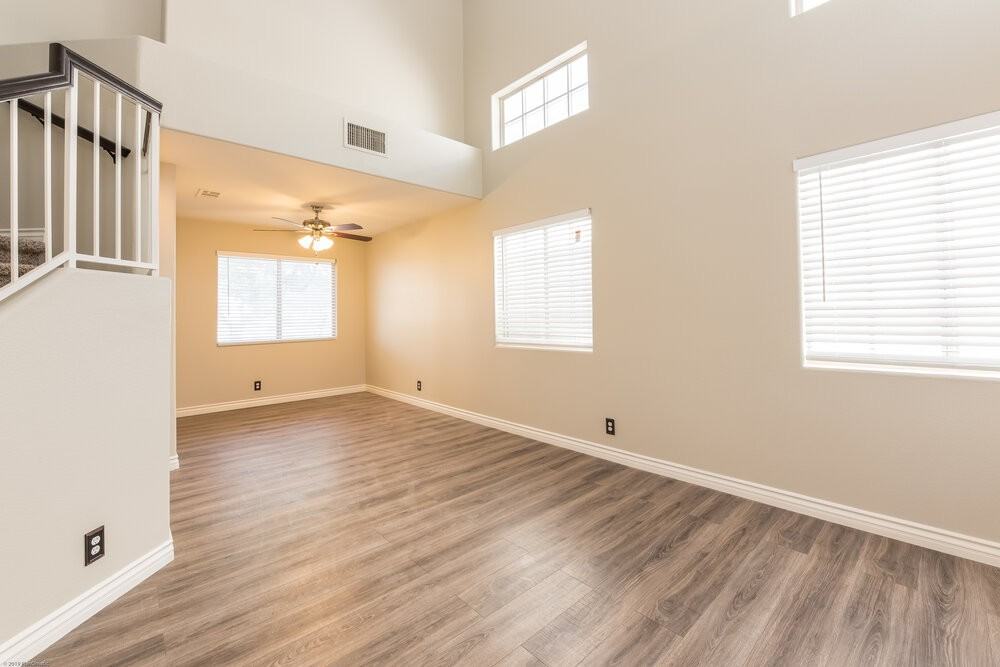 7537 Fencerow St - Photo 3 of 15