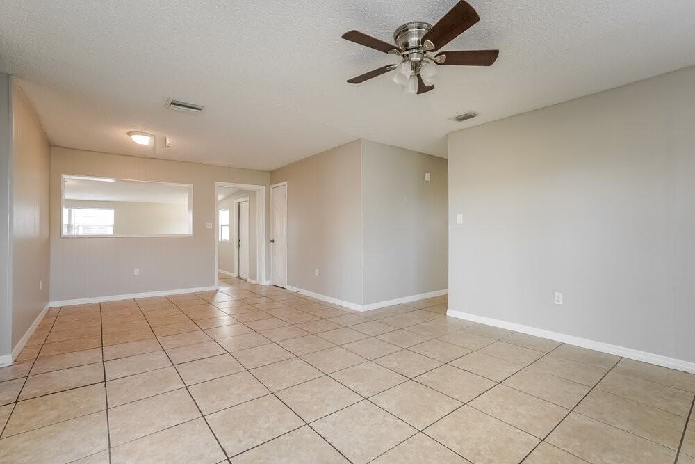 5 W Clermont Ct - Photo 7 of 25