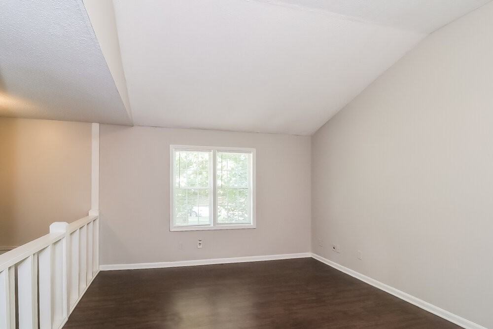 108 Country Pl - Photo 2 of 21