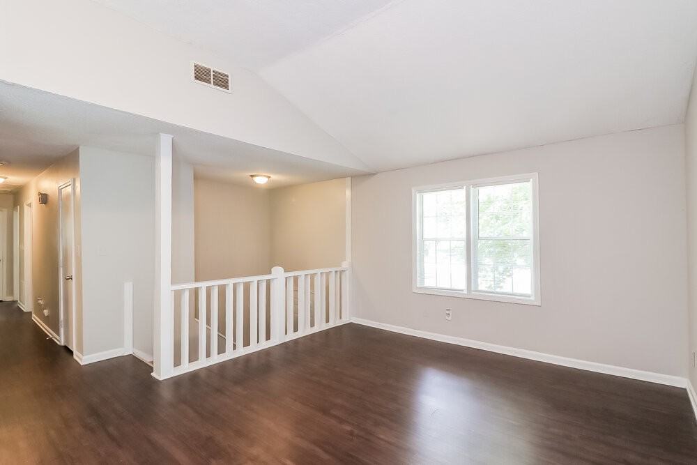 108 Country Pl - Photo 3 of 21