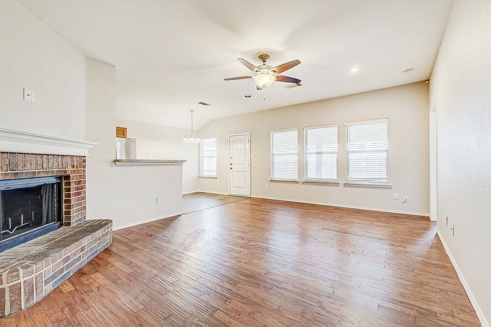10305 Buffalo Springs Ct - Photo 4 of 16