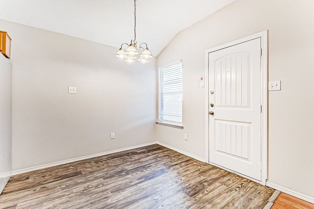 10305 Buffalo Springs Ct - Photo 6 of 16