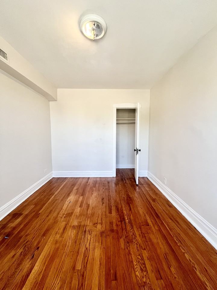 2119 S 51st Ave #2 - Photo 4 of 14