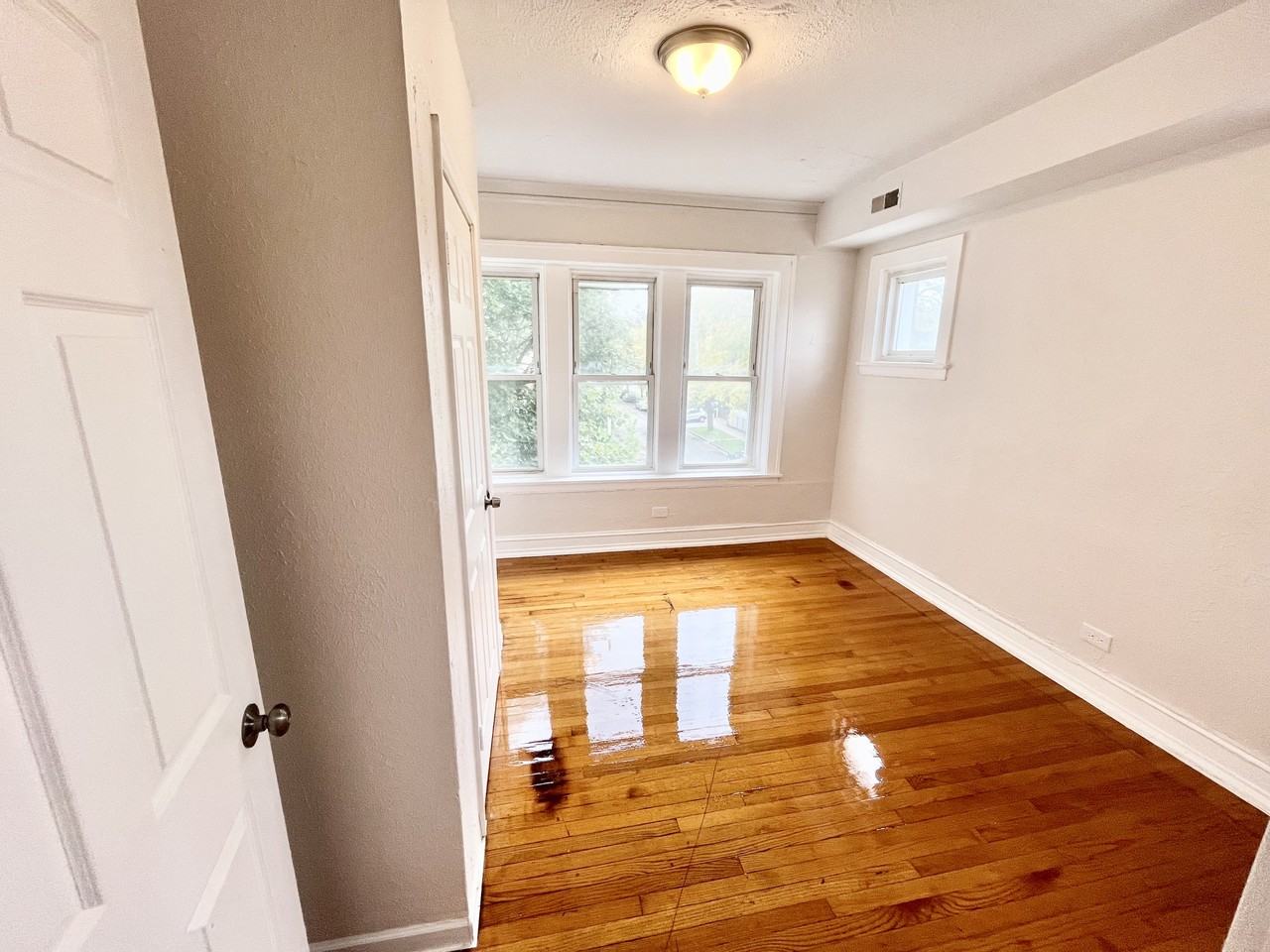 4058 W Crystal St #3 - Photo 3 of 7