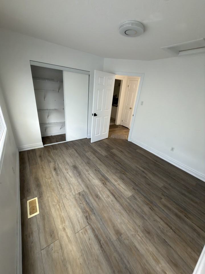 1068 Silverdale Road - Photo 2 of 7