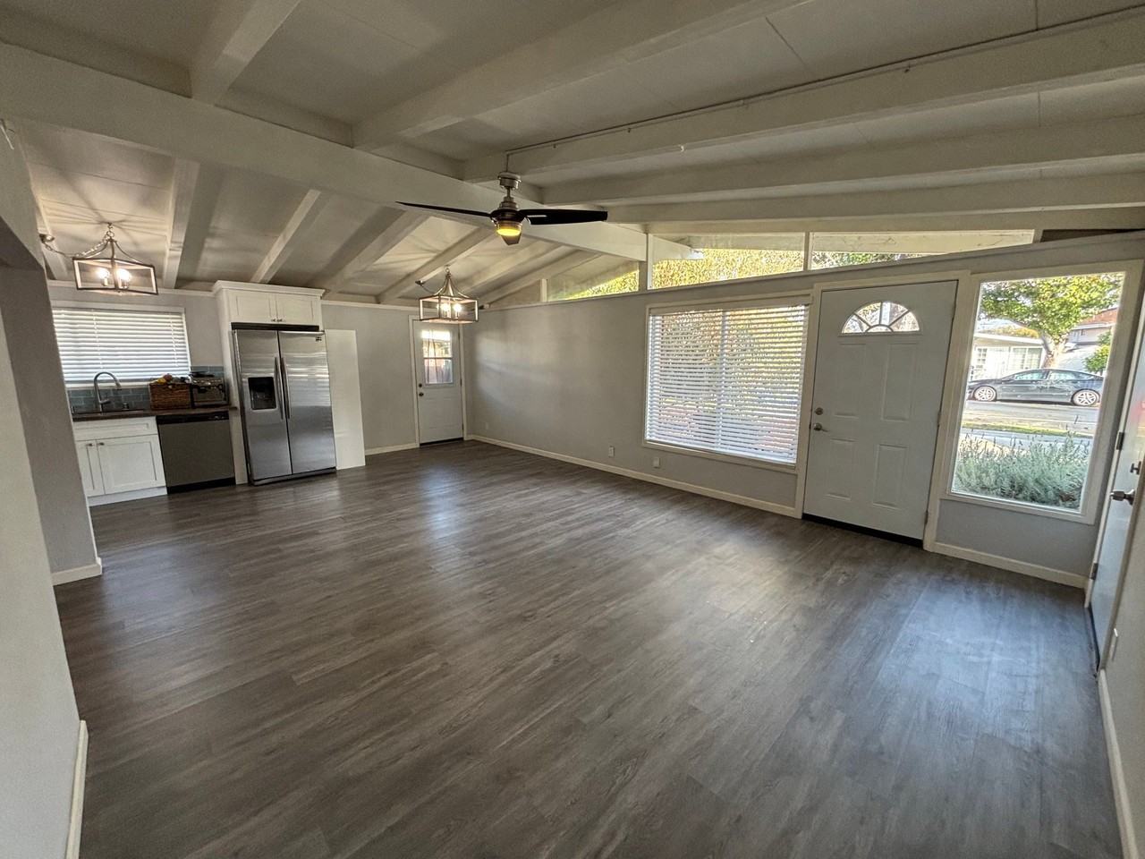 1047 Blazingwood Dr - Photo 4 of 22