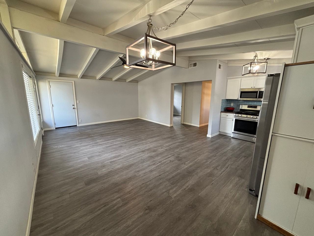 1047 Blazingwood Dr - Photo 6 of 22