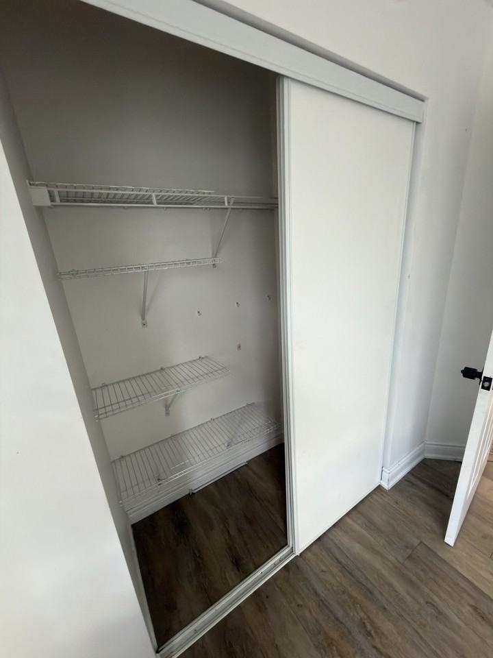 1068 Silverdale Road - Photo 3 of 7