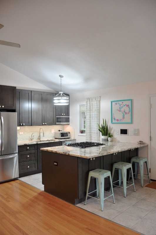 540 Hinman Ave #7 - Photo 3 of 25