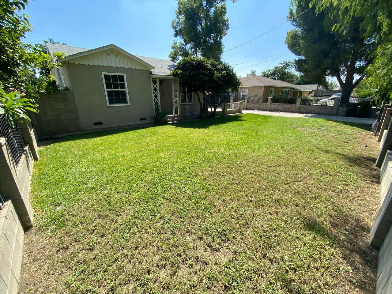 9231 Fontana Ave - Photo 2 of 24