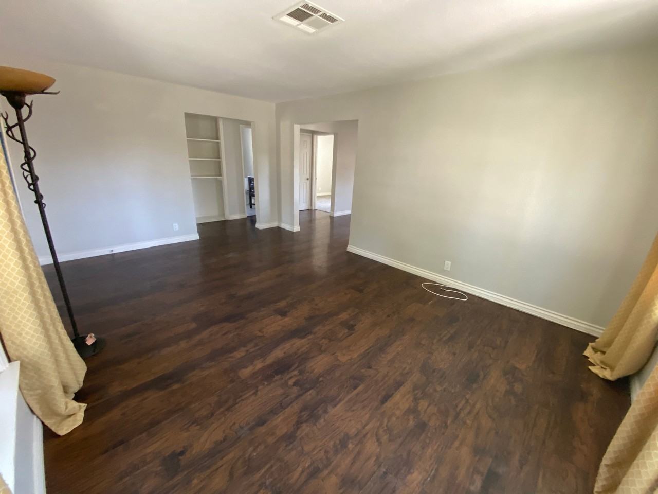 9231 Fontana Ave - Photo 5 of 24