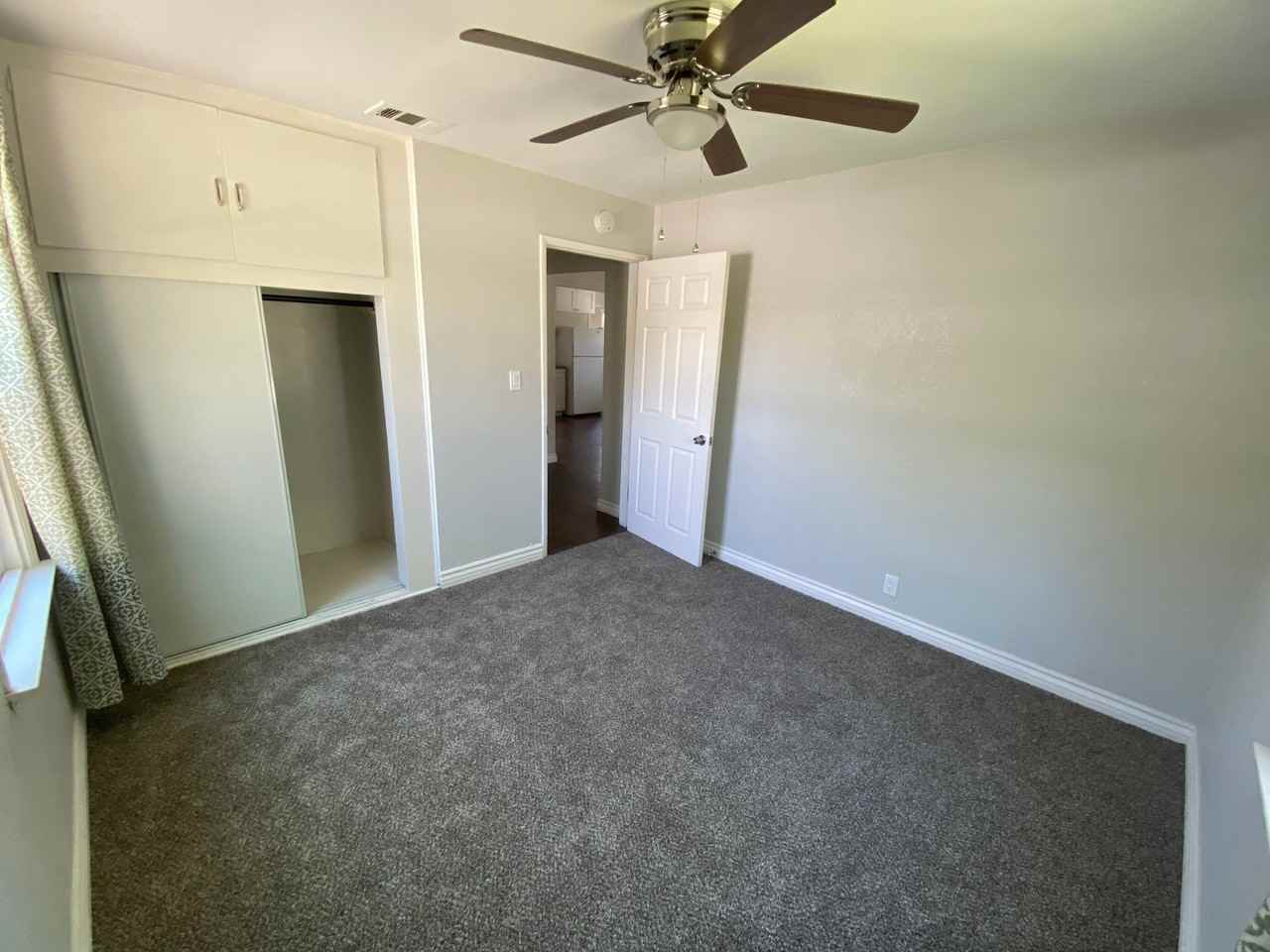 9231 Fontana Ave - Photo 7 of 24