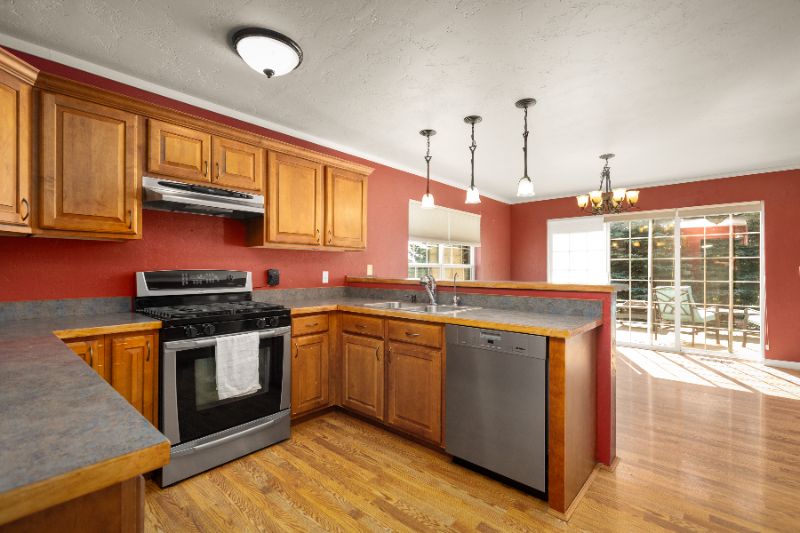 1248 16th Ave W - Photo 6 of 34