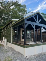 featured image of 2 Tiny Home Cir