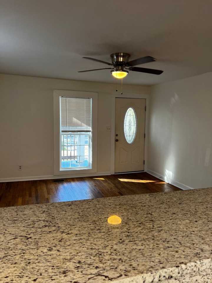 2418 Taylor St - Photo 6 of 16