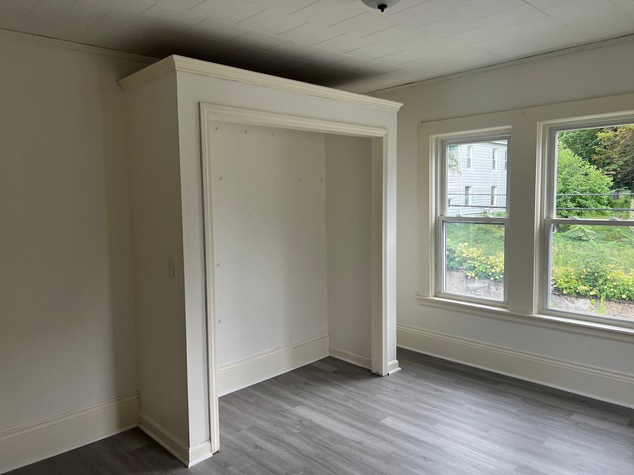 23 Belmont St #2 - Photo 5 of 12