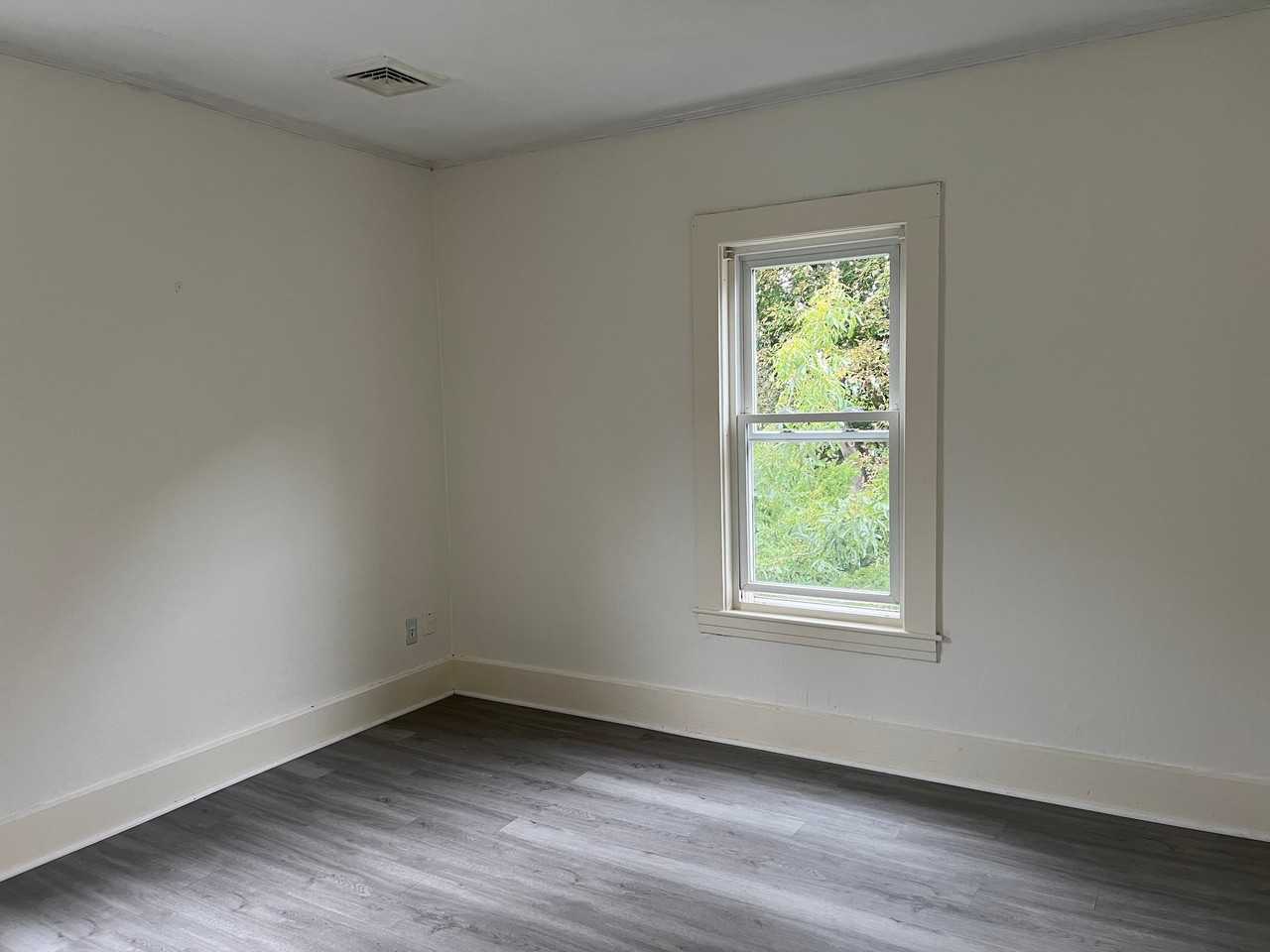 23 Belmont St #2 - Photo 6 of 12
