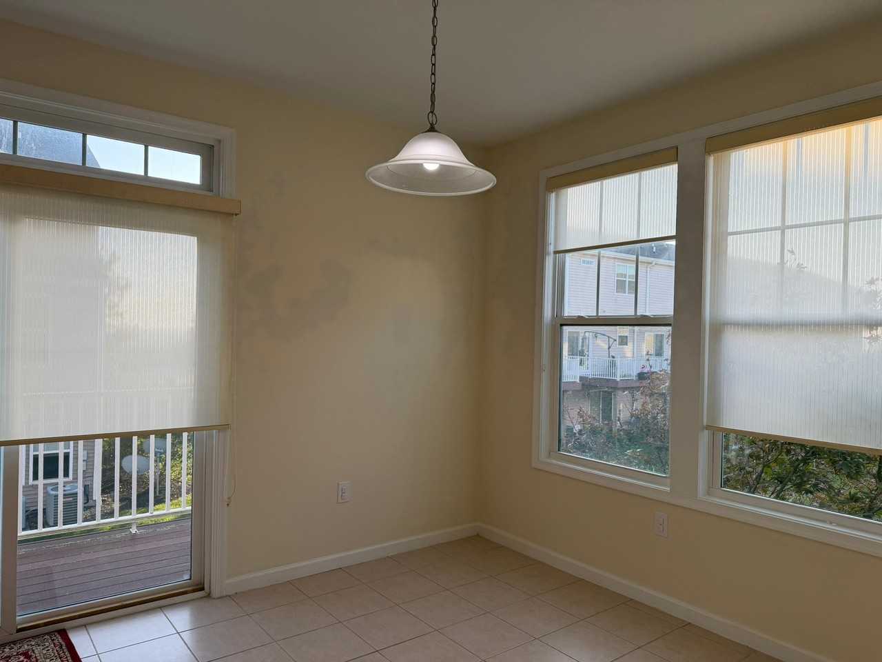 215 Mallard Ln - Photo 7 of 28
