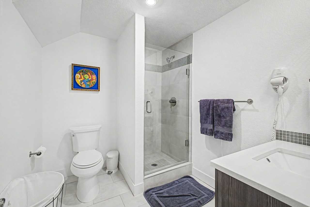 2824 W Parkside Pl - Photo 3 of 5