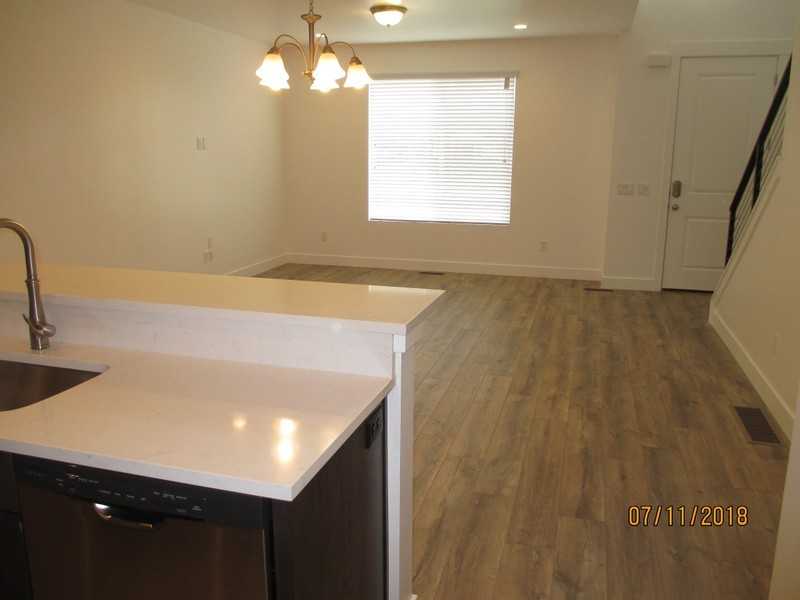 14882 S White Rock Ln - Photo 3 of 10