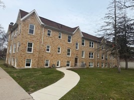 featured image of 423 Washington St #103