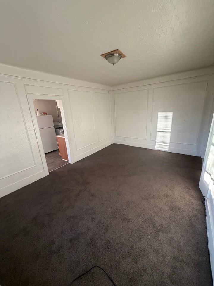 423 Washington St #103 - Photo 6 of 7