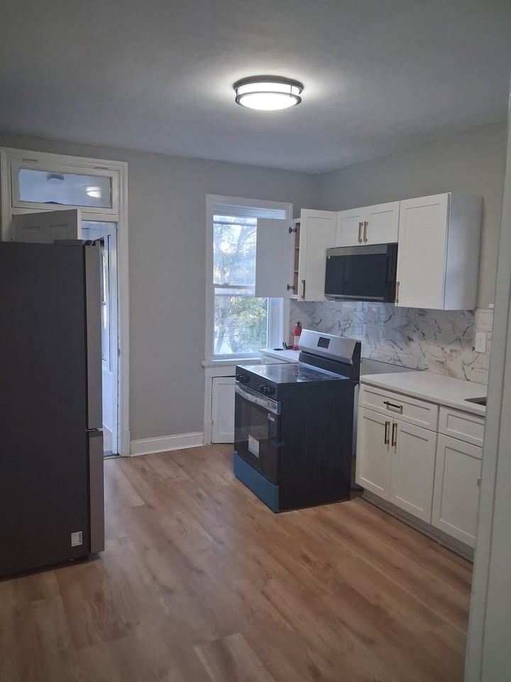 5318 Gilson Ave #2 - Photo 7 of 13