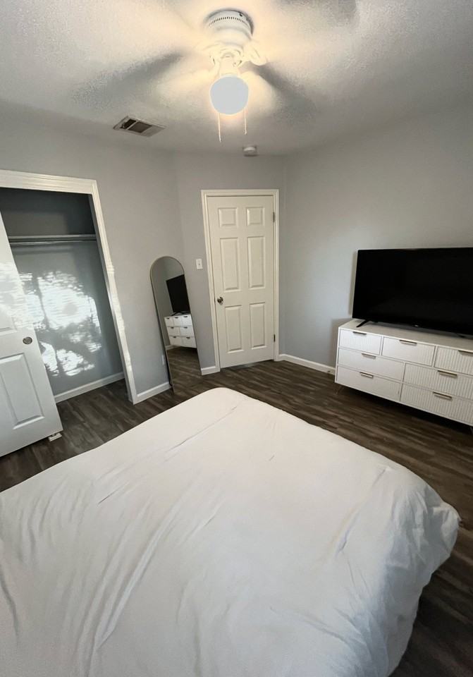 8848 Francia Trl - Photo 2 of 8