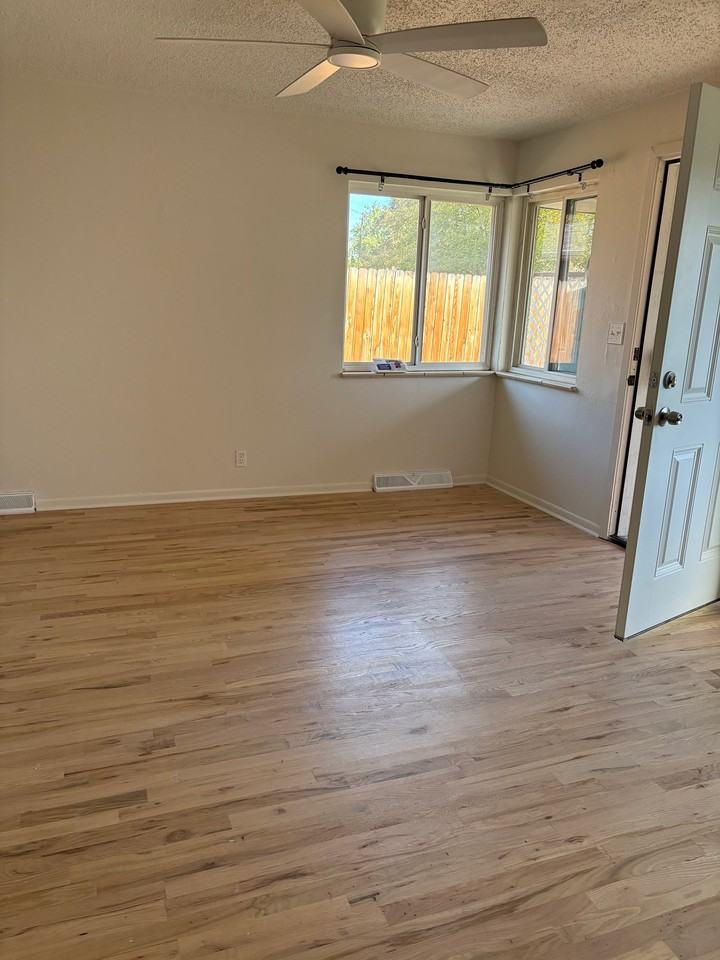 2021 Marshall St - Photo 2 of 8