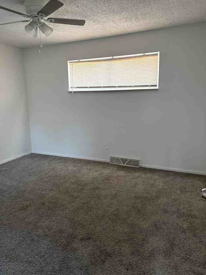 2021 Marshall St - Photo 6 of 8