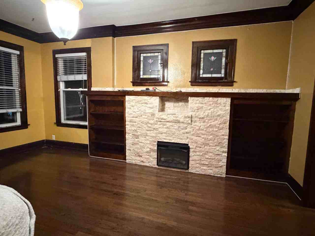 3301 W 62nd St #2 - Photo 3 of 8