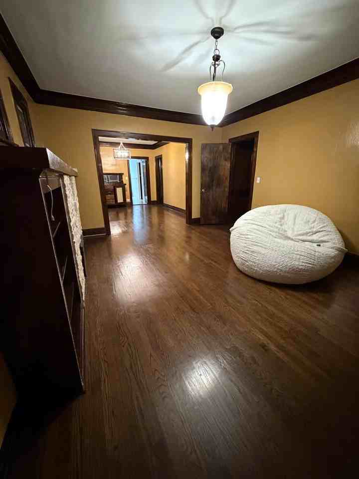 3301 W 62nd St #2 - Photo 4 of 8