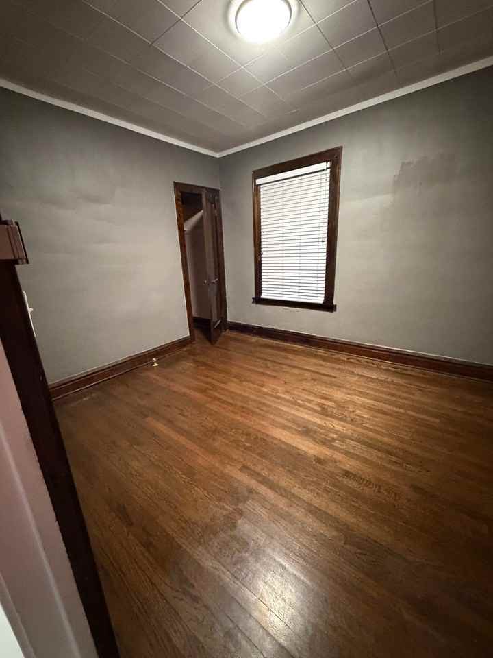 3301 W 62nd St #2 - Photo 5 of 8