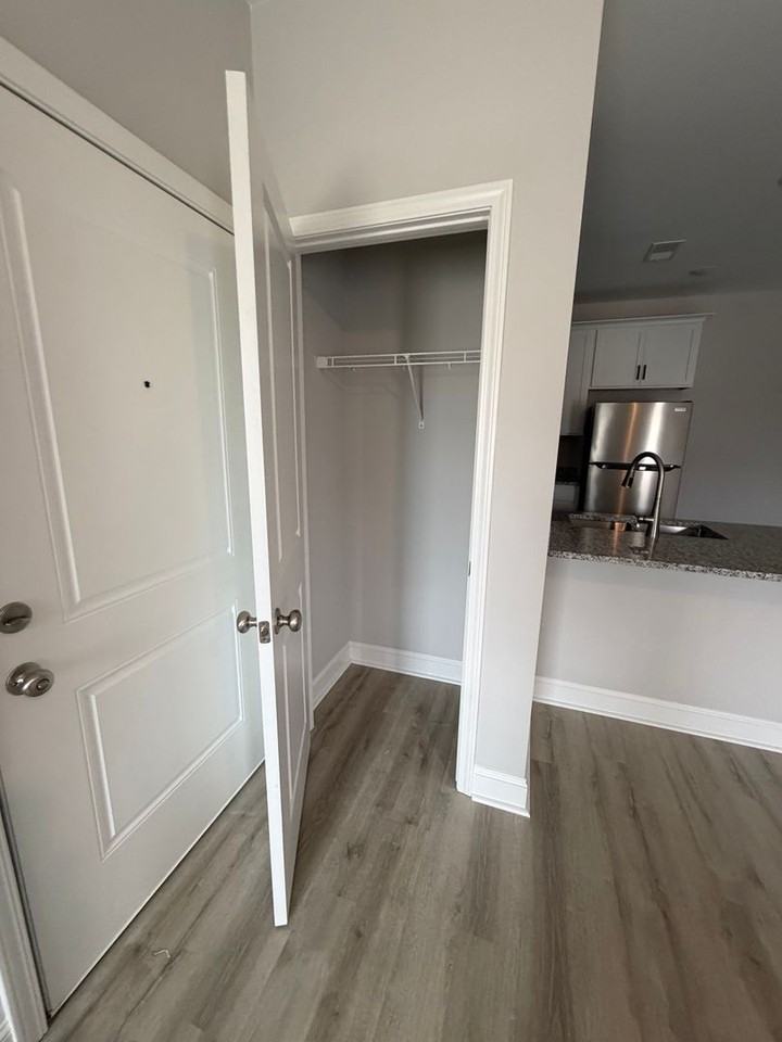 308 308 Hillview Mills - 114-308 Hillview Mills, #114 - Photo 3 of 17