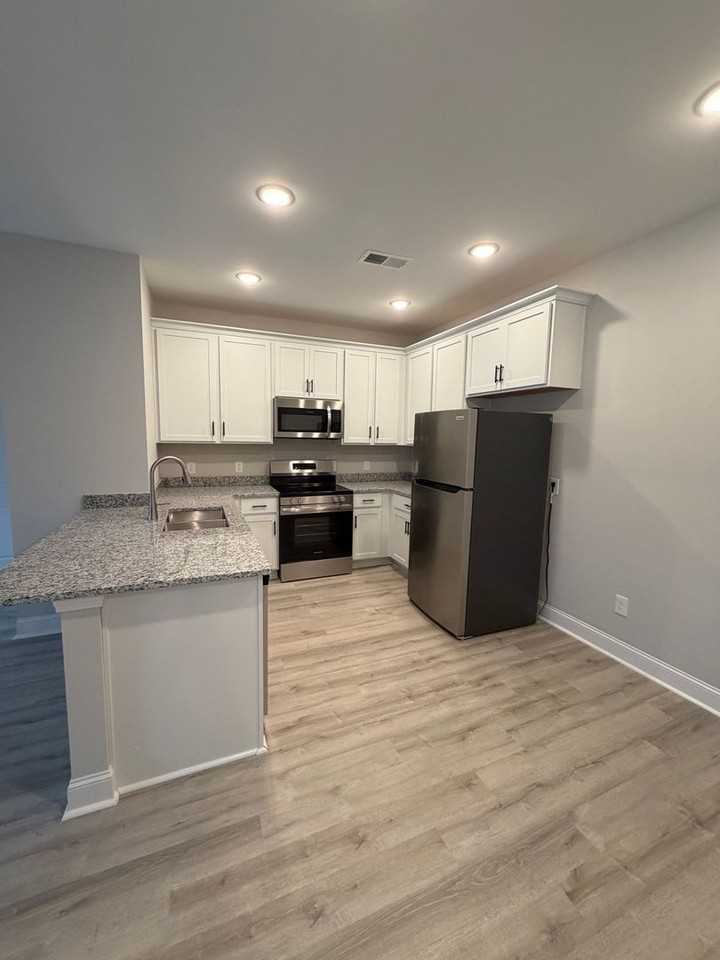 308 308 Hillview Mills - 114-308 Hillview Mills, #114 - Photo 5 of 17